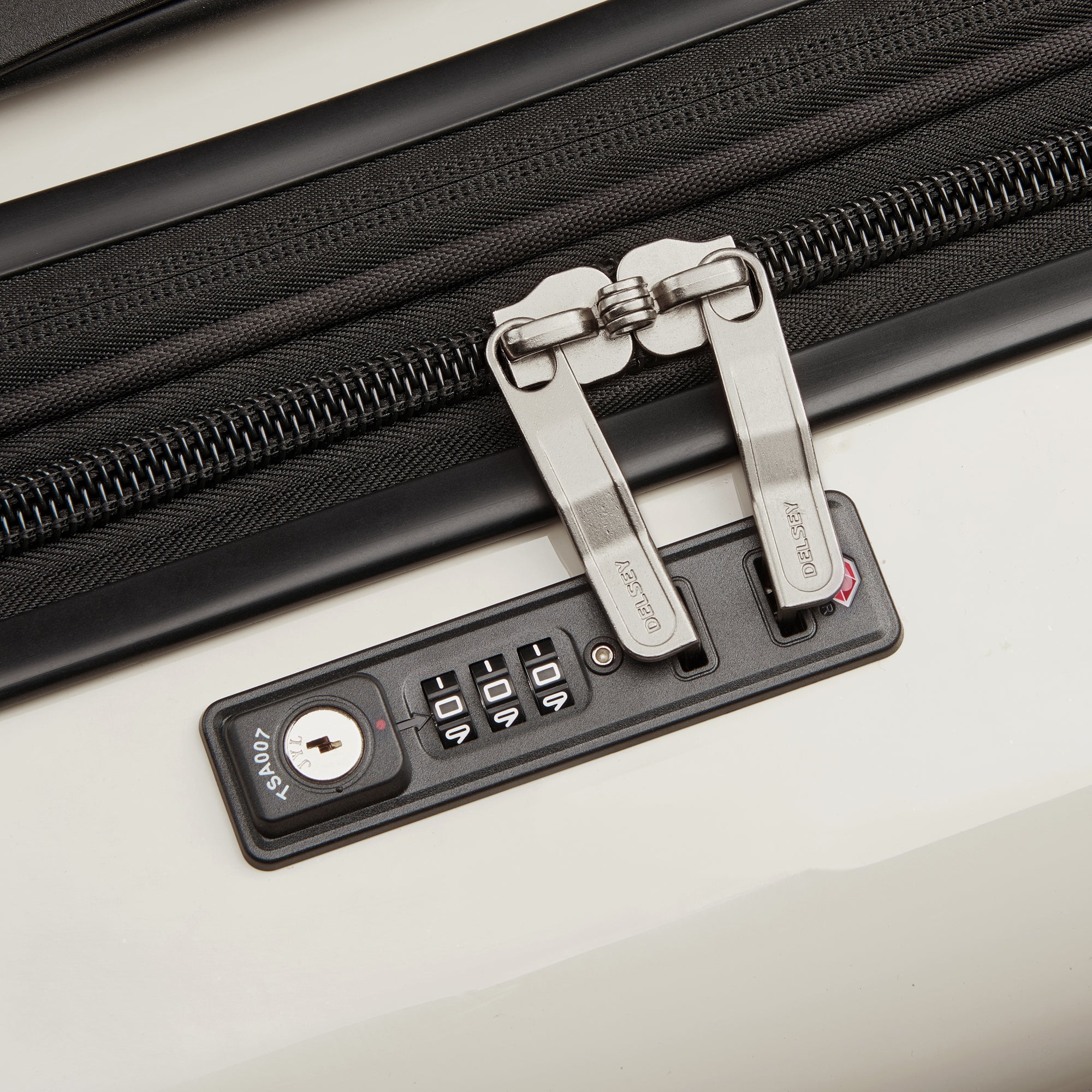 CRUISE 3.0| Valise Soute Extensible 68 CM IVOIRE