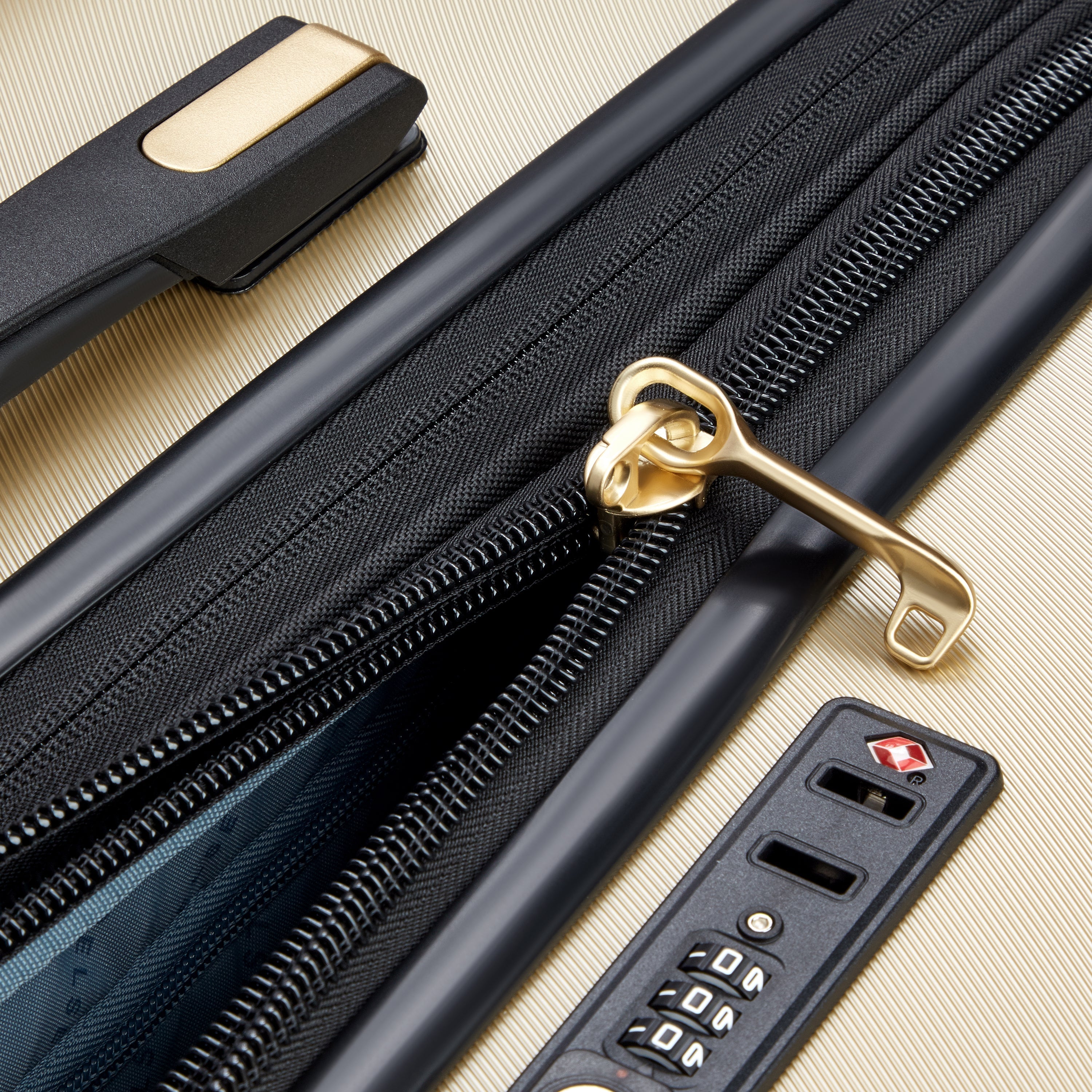 CRUISE 3.0| Valise Soute Extensible 81 CM - Edition 80 ans OR