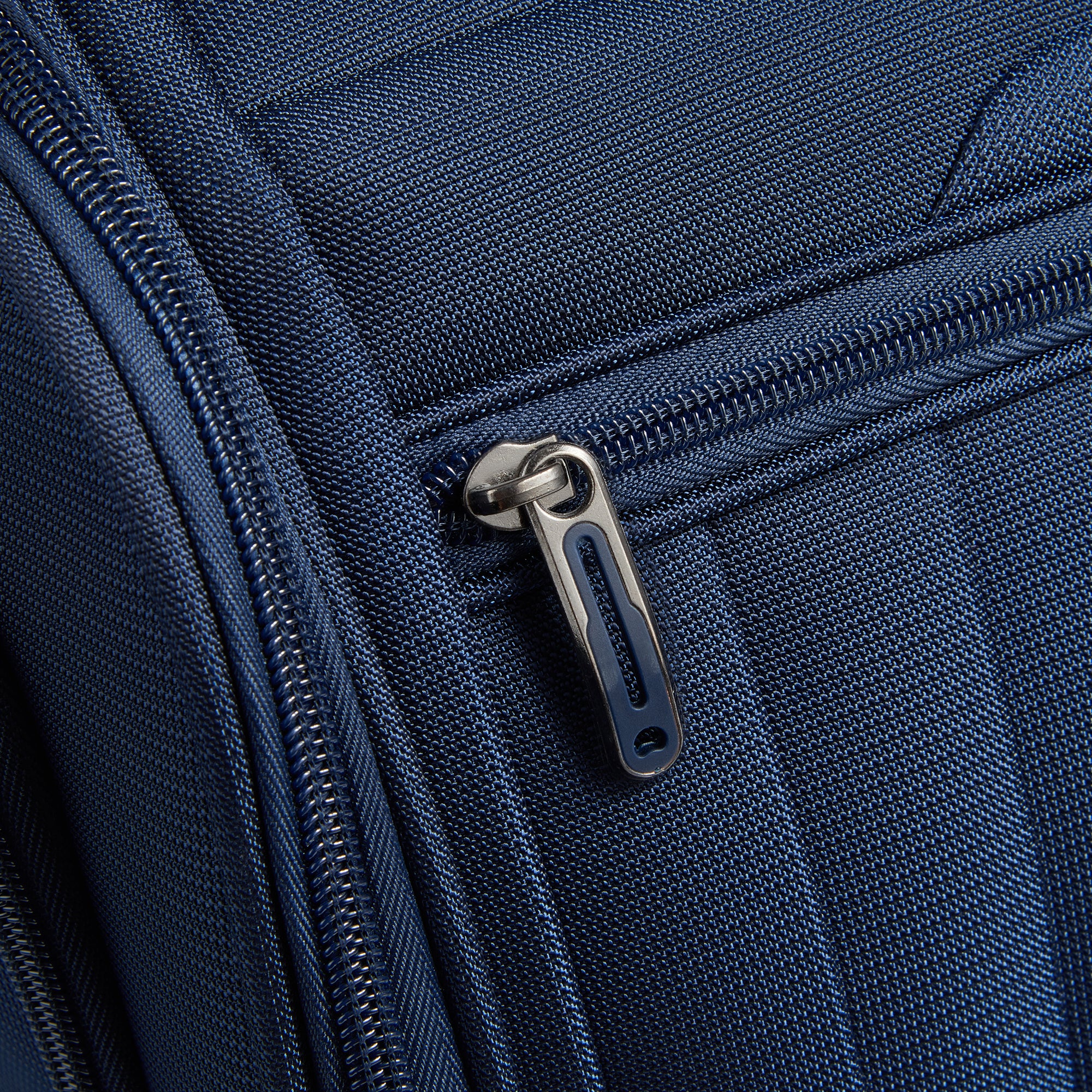 HELIUM DLX | Carry-On Underseater Suitcase, Navy