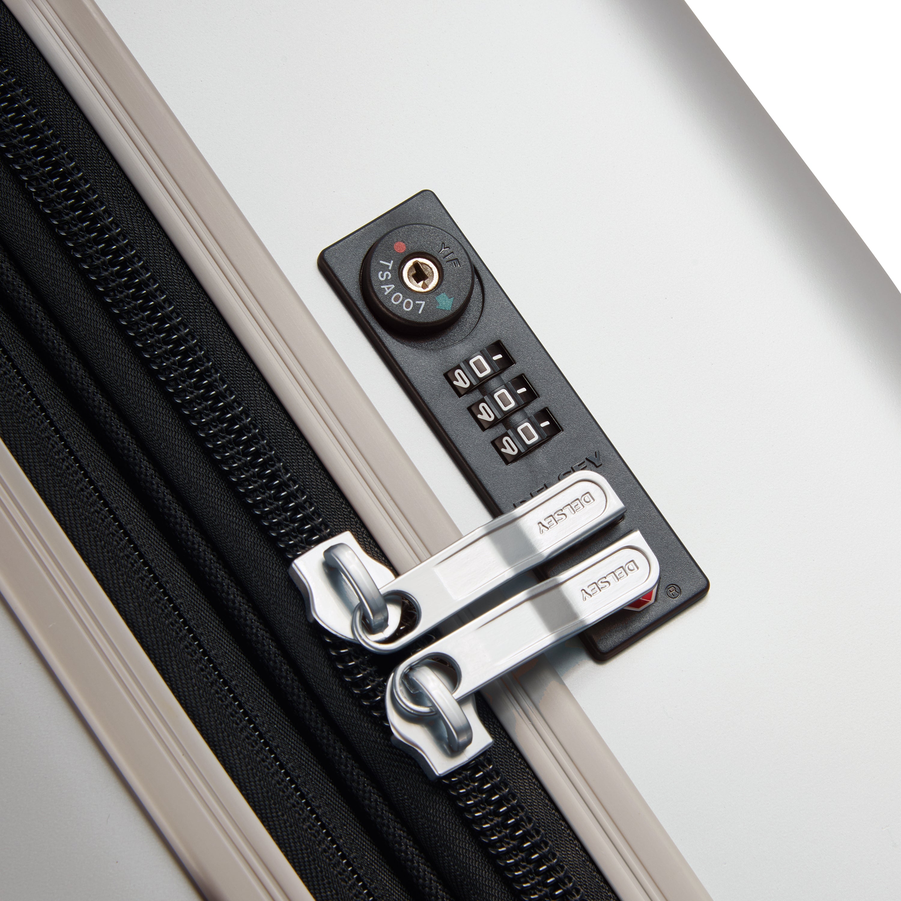 TITANIUM| Valise Soute 68 CM ARGENT