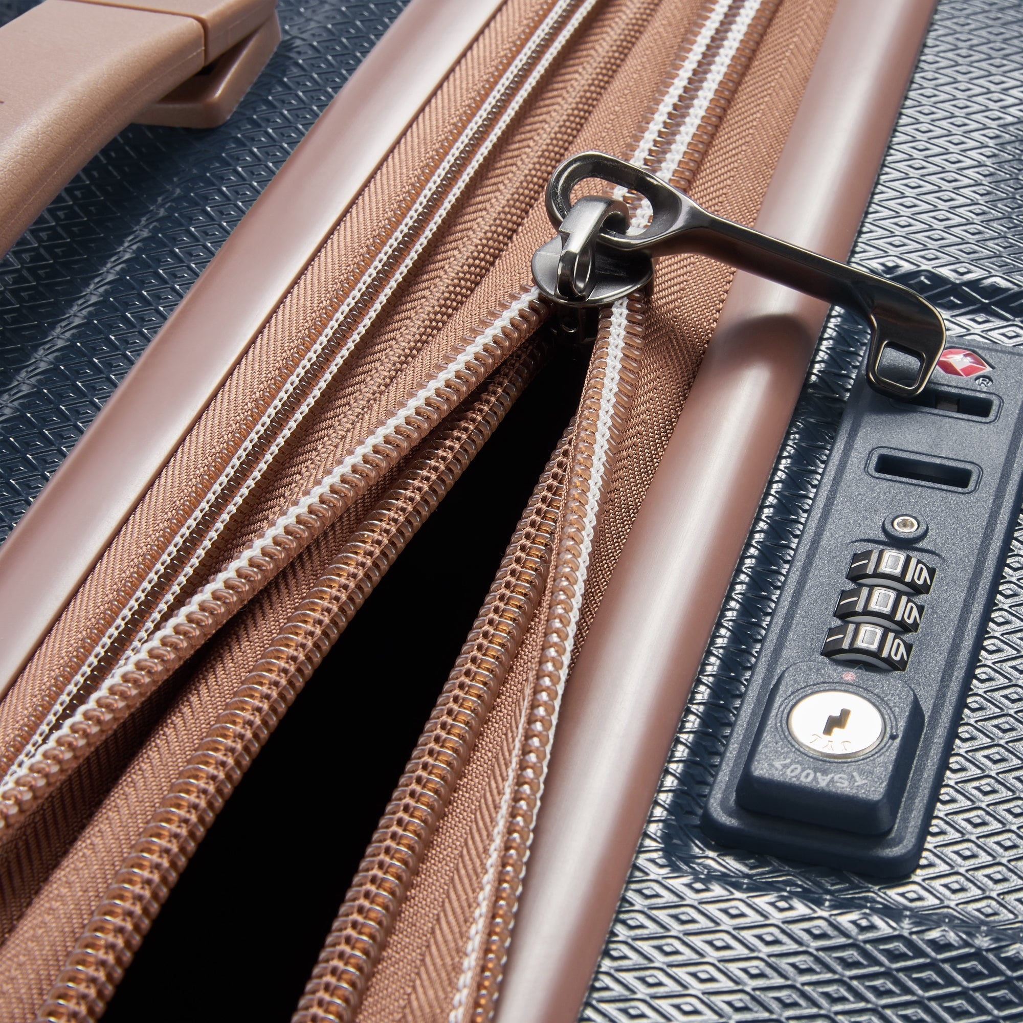 CARROUSEL | 27-Inch Expandable Check-In Suitcase, Navy