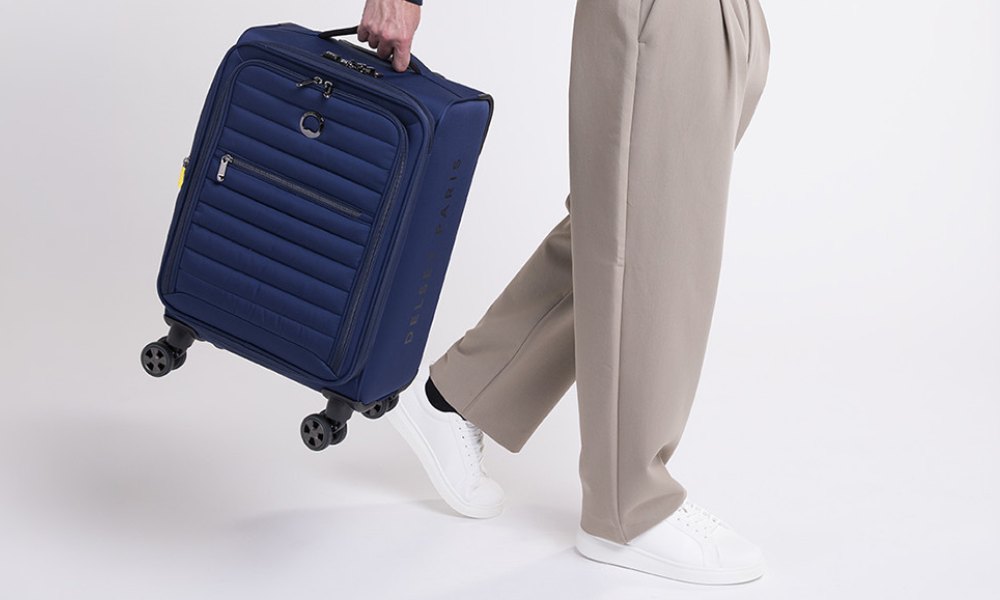 Hard Shell vs Soft Shell Luggage: Which Is Best for Your Trip?