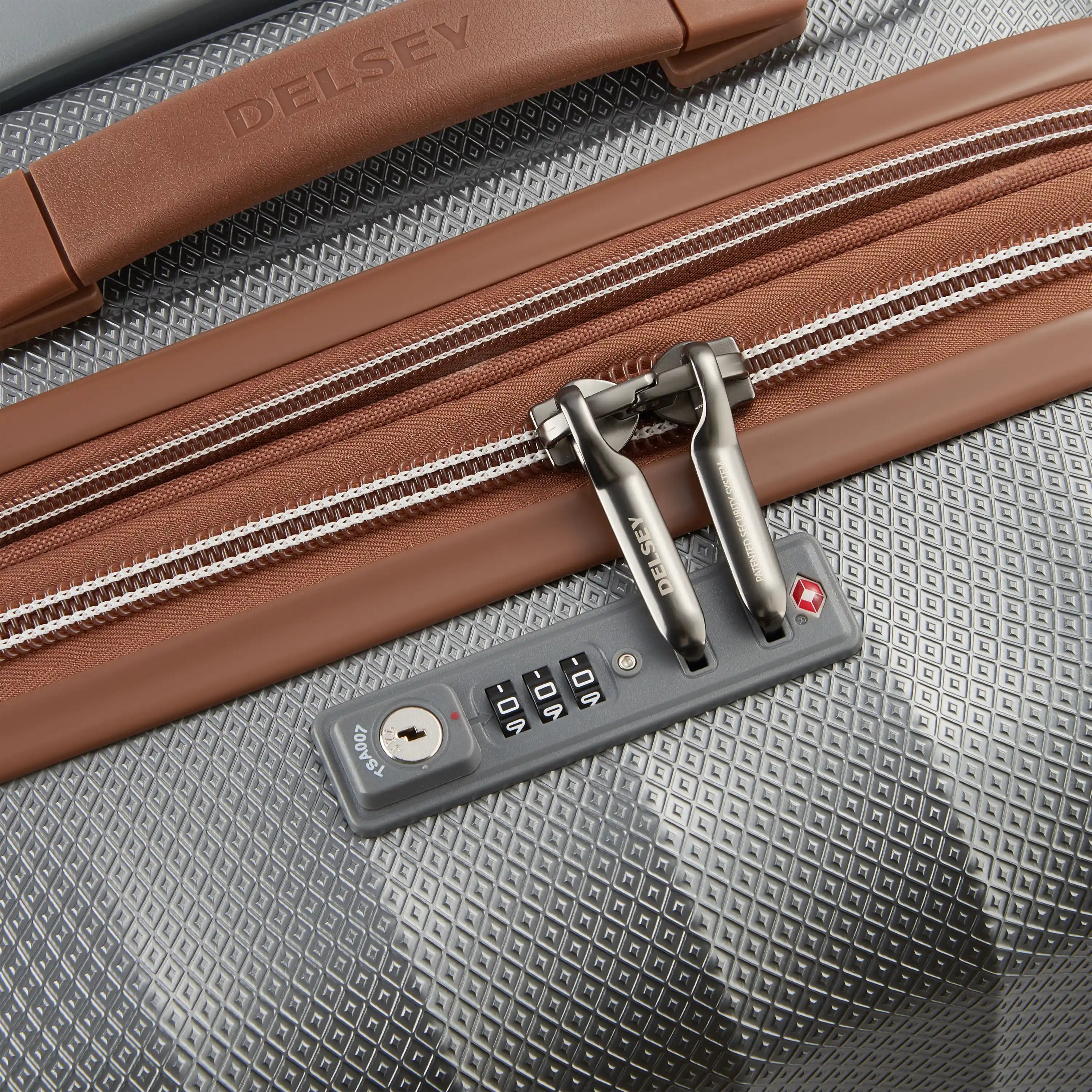 CARROUSEL | 22-Inch Expandable Carry-On Suitcase, Platinum