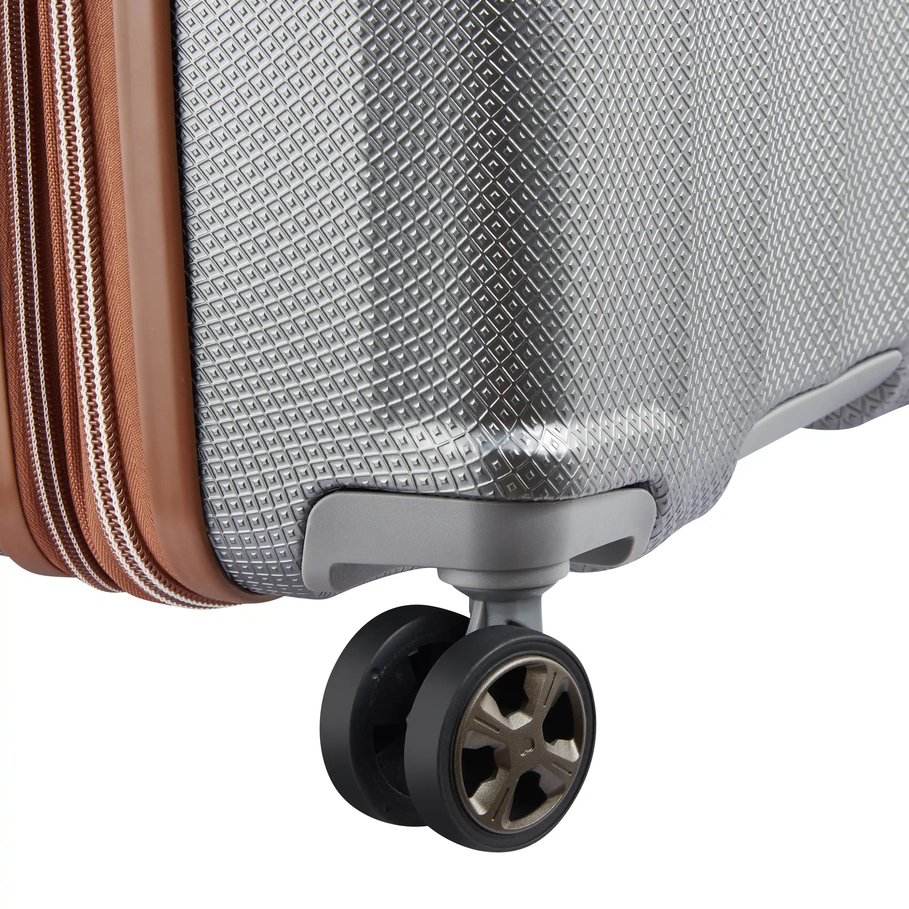 CARROUSEL | 22-Inch Expandable Carry-On Suitcase, Platinum