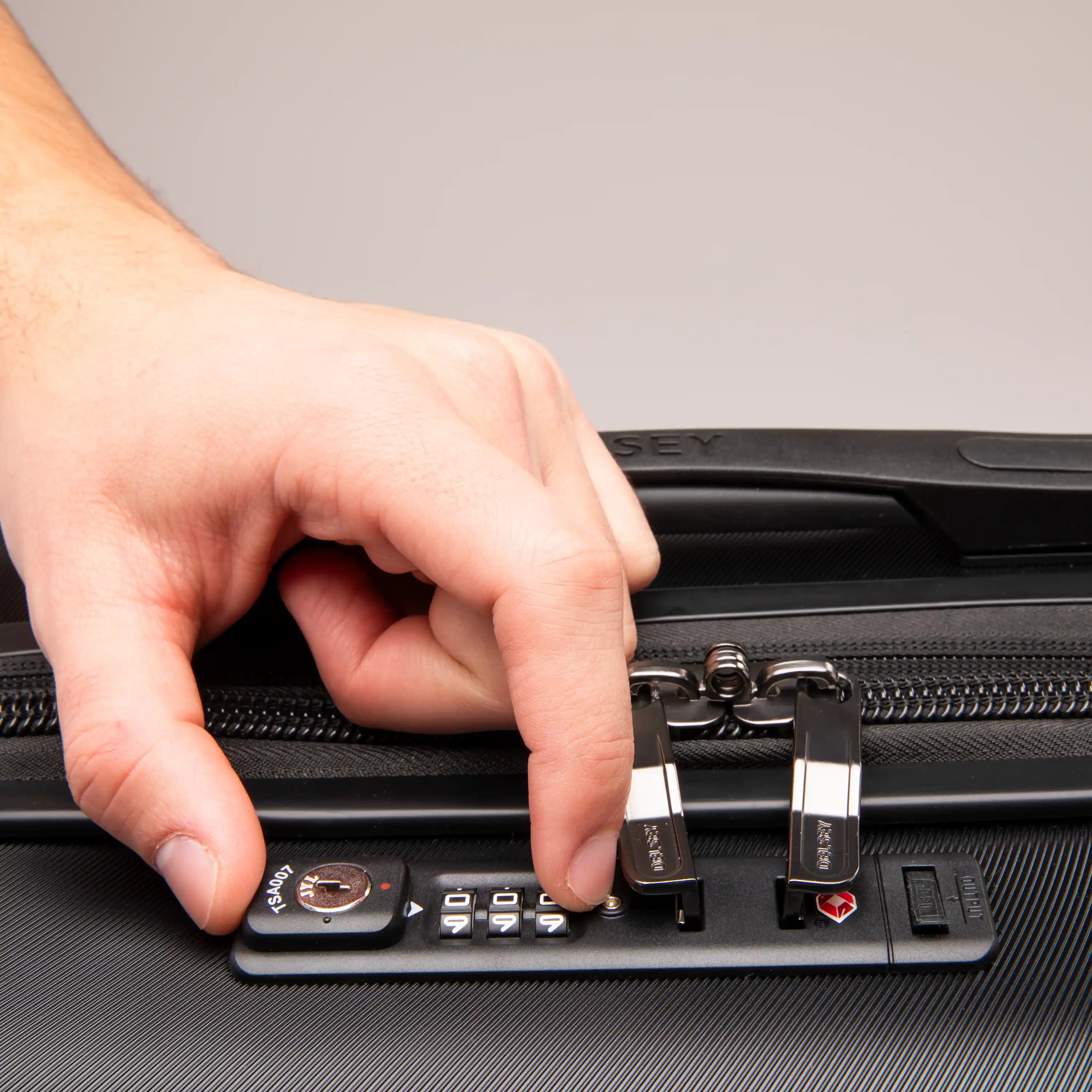 CRUISE 3.0| Valise Cabine Extensible 58 CM NOIR