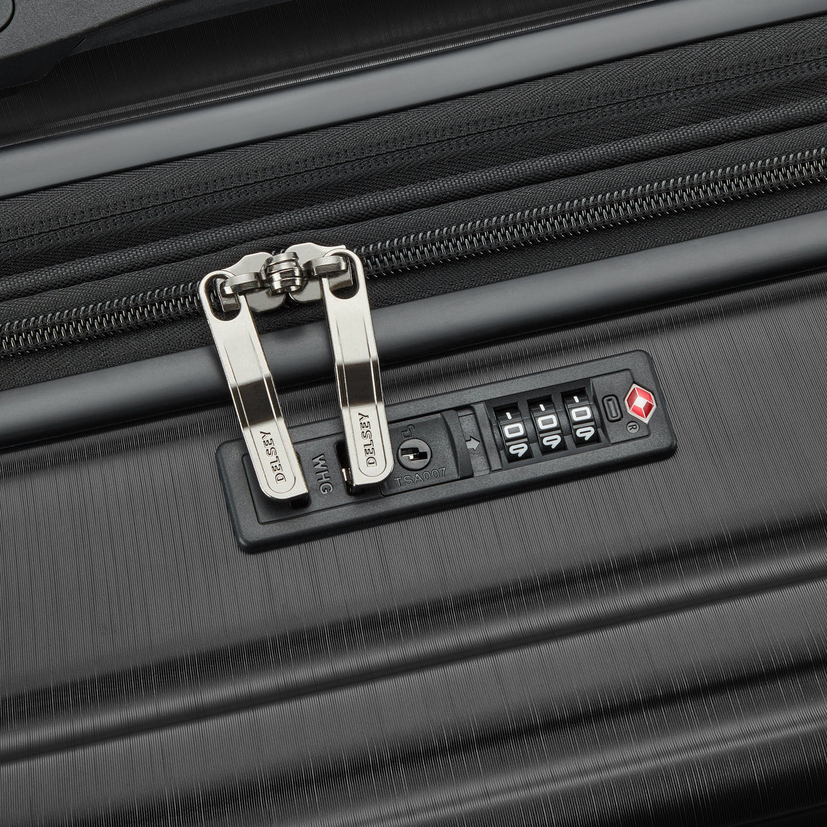 COSMIQUE 32-Inch Expandable Check-In Suitcase, Black