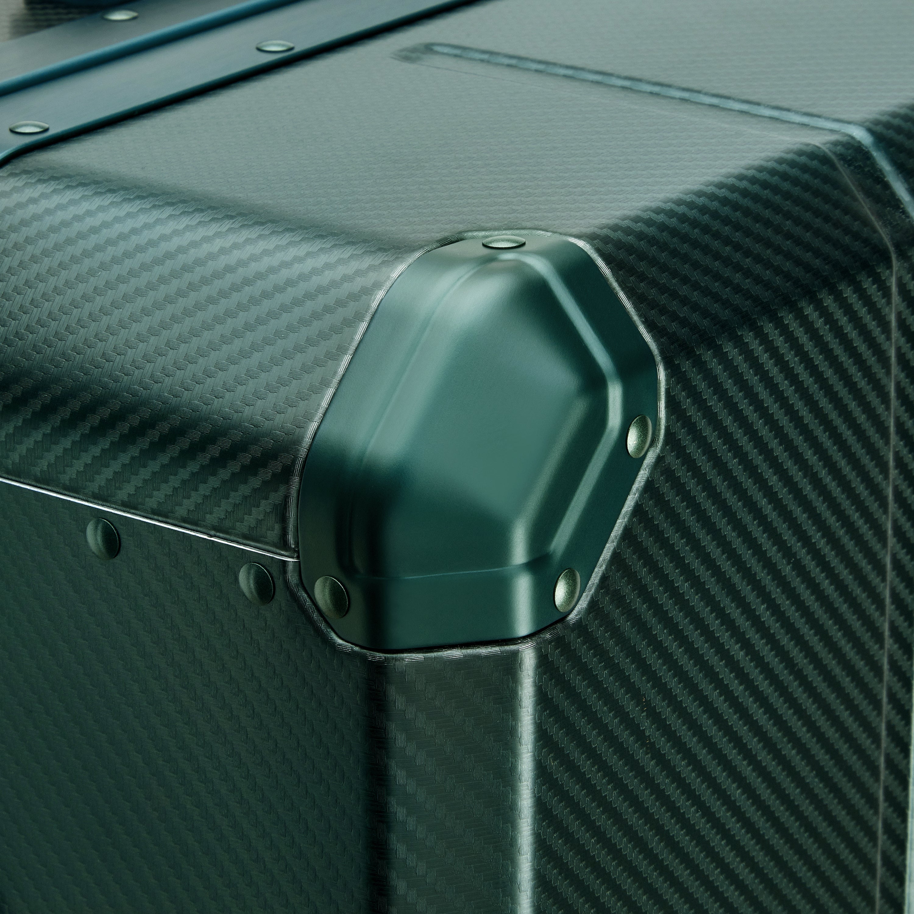 ALU'R | 28-Inch Aluminum Check-In Suitcase, Green