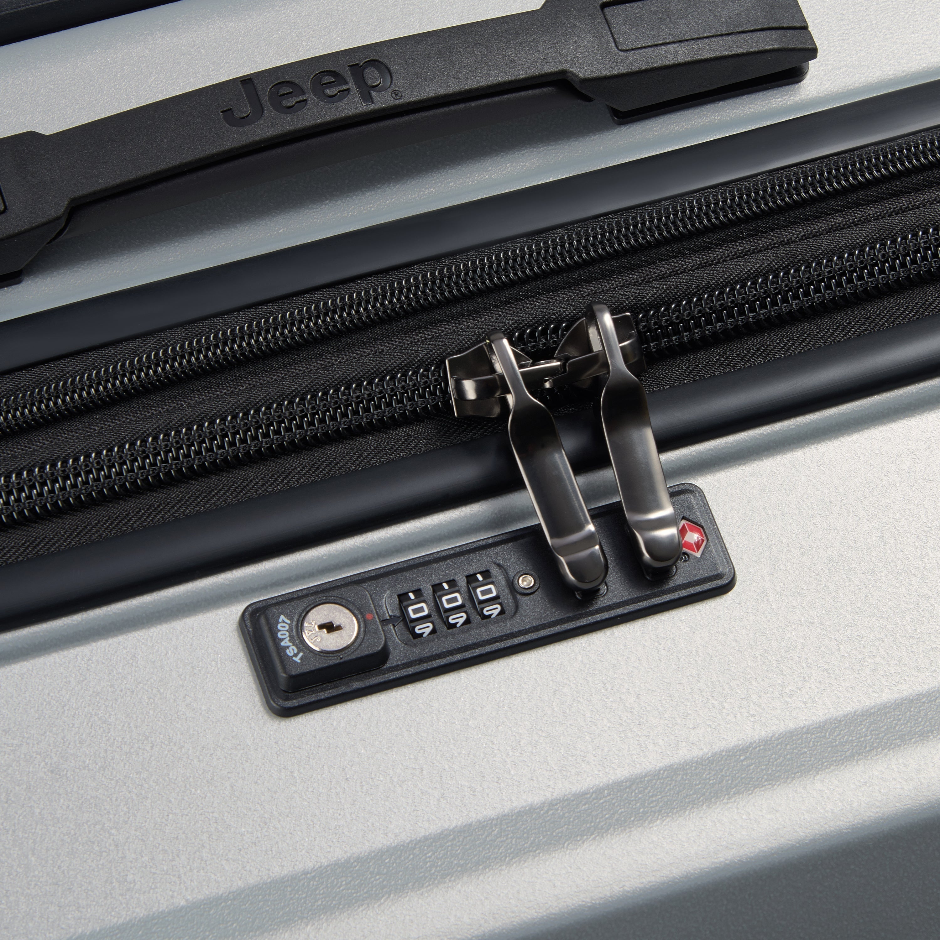 JH001A |  32-Inch Expandable Check-In Suitcase, Silver