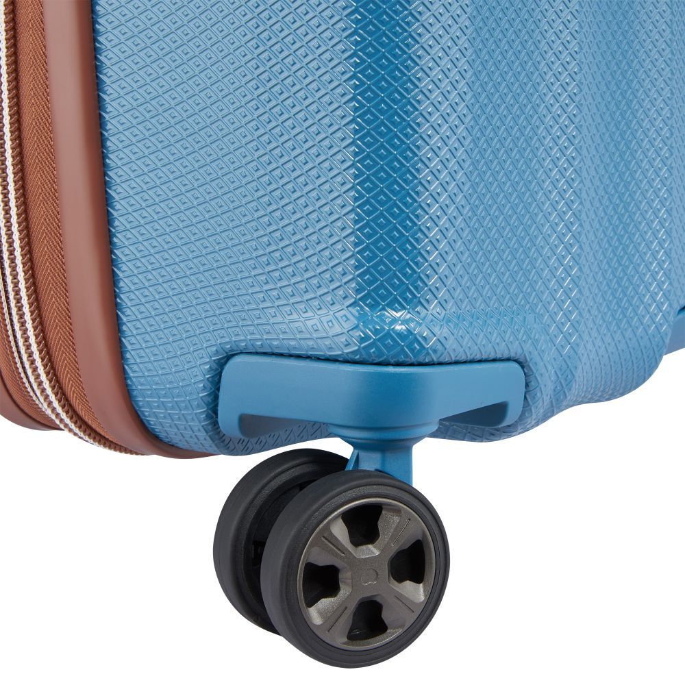 CARROUSEL | 22-Inch Expandable Carry-On Suitcase, Ultramarine blue