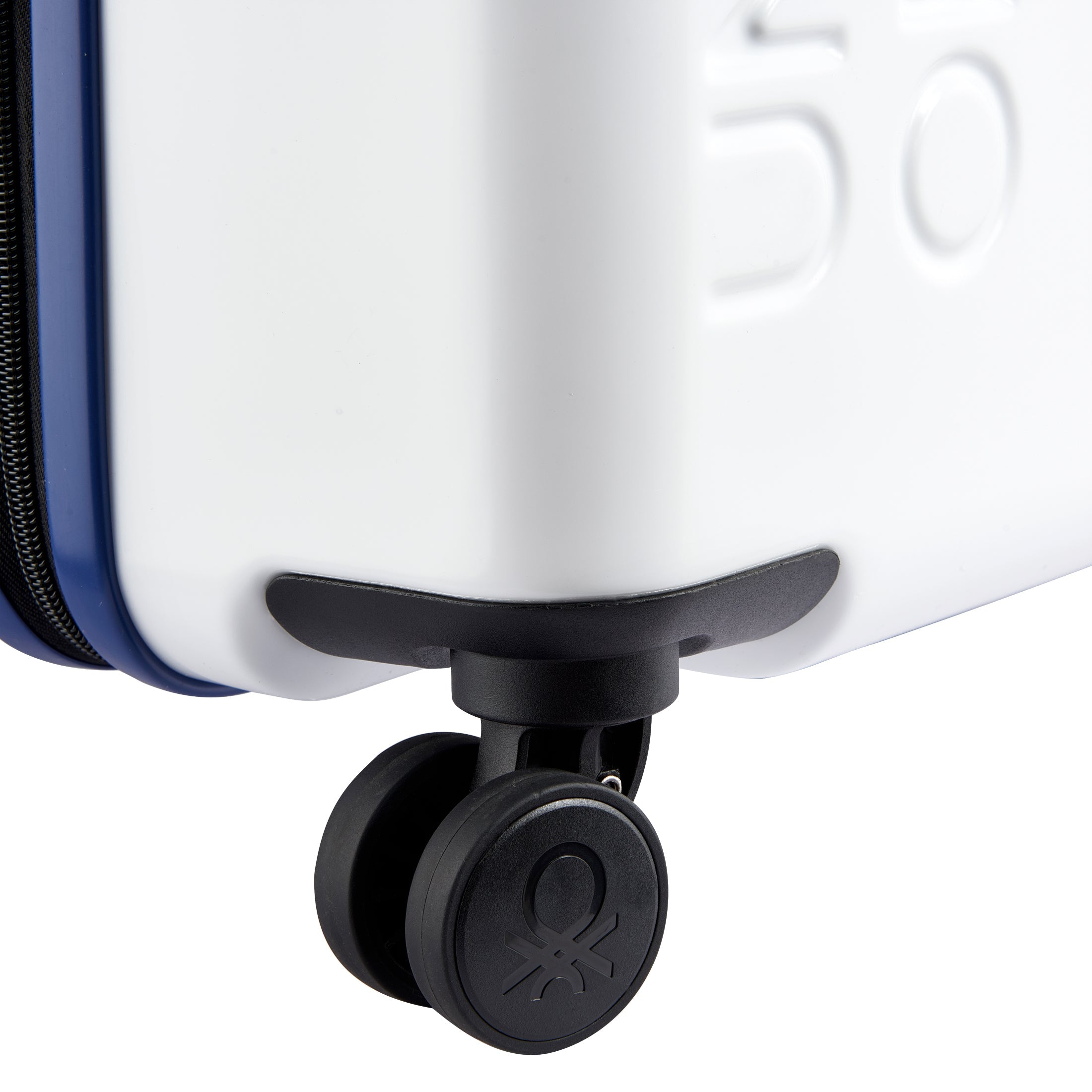 UNITED | 26-Inch Check-In Suitcase, White